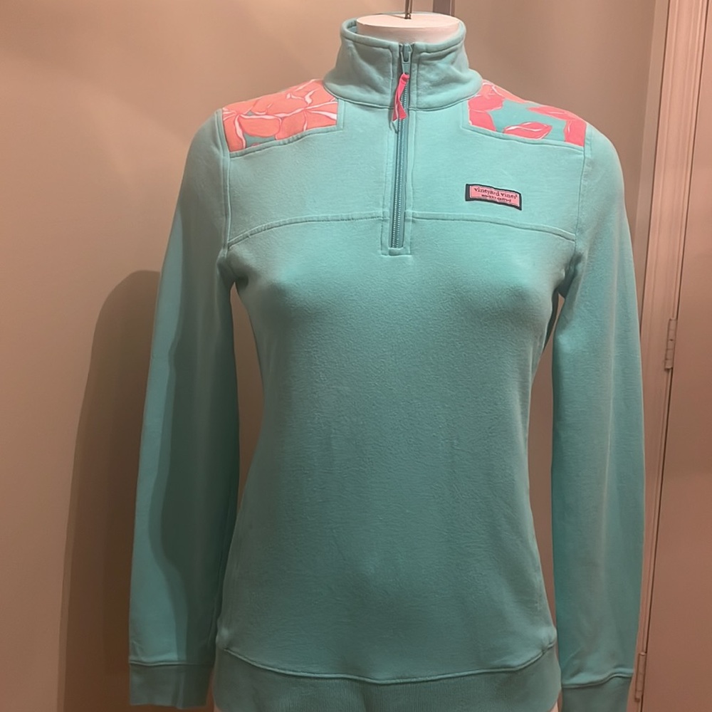 Vineyard Vines sea green top zip up pullover with pink flowers Size XS